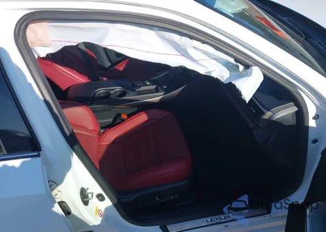 2018 Lexus Is 300 z USA, uszkodzony, nr VIN JTHBA1D23J5064656